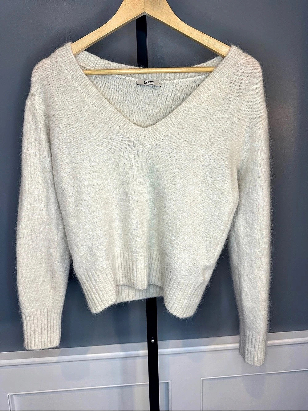 AYR The Cutie BB V-Neck Alpaca Merino Wool Sweater Ivory XS